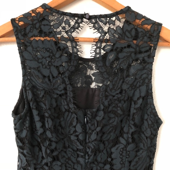 Two Tone Lace Sheath Dress - Picture 3 of 8